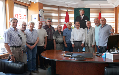 BAŞKAN ATAÇ'TAN EMEKLİLERE ZİYARET