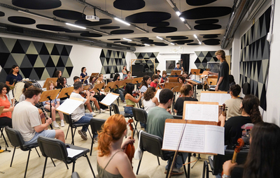 MUHTEŞEM ÇOCUKLAR YENİ TÜRKÜ İLE VERECEKLERİ KONSER İÇİN HAZIRLANIYOR