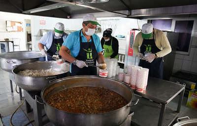 ÖZENLE HAZIRLANIP TİTİZLİKLE SERVİS EDİLİYOR