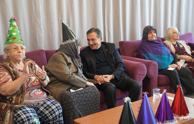 BAŞKAN ATAÇ VE DENEYİMLİ VATANDAŞLAR KEYİFLİ BİR GÜN GEÇİRDİ