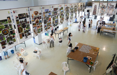 SANATÇILAR YAZILIKAYA İÇİN KOLLARI SIVADI