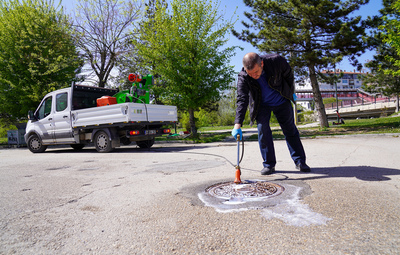 TEPEBAŞI’NDA İLAÇLAMA ÇALIŞMALARI SÜRÜYOR