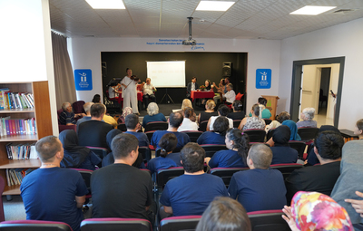 DENEYİMLİ VATANDAŞLARIN TİYATRO GÖSTERİSİ BEĞENİ TOPLADI