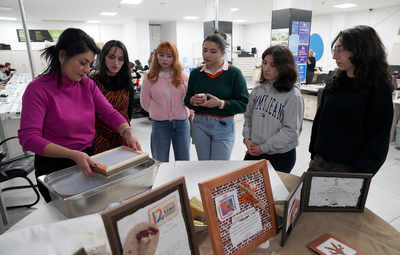 ATIK KAĞITLAR HEDİYEYE DÖNÜŞÜYOR