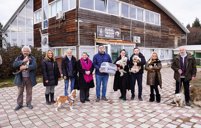 TEPEBAŞI'NDA YILIN İLK YARISINDA 289 PATİLİ DOST SAHİPLENDİRİLDİ