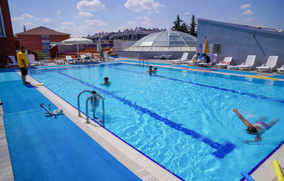 AÇIK HAVUZ KEYFİ TEPEBAŞI'NDA