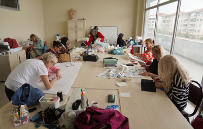 HEM SOSYALLEŞİYORLAR HEM ÖĞRENİYORLAR