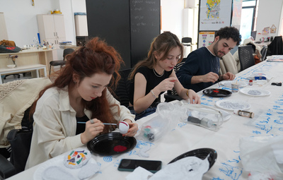 ATIK KAĞITLARDAN EL EMEĞİ YILBAŞI HEDİYELERİ