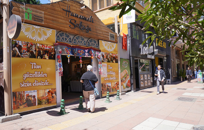 HANIMELİ SOKAK'TA BAYRAM YOĞUNLUĞU