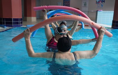 SU CİMNASTİĞİ İLE DAHA SAĞLIKLI YAŞAM