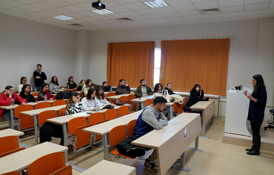 ÜNİVERSİTE ÖĞRENCİLERİNE EĞİTMEN EĞİTİMİ VERİLDİ