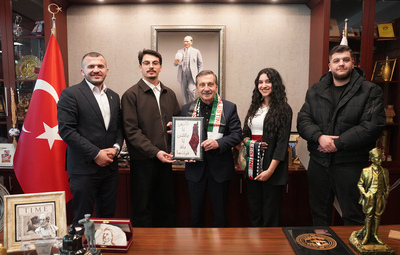 BAŞKAN ATAÇ FİLİSTİNLİ ÖĞRENCİLERİ AĞIRLADI