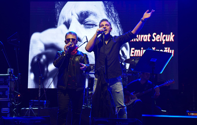 ESKİŞEHİRLİLER SEMPOZYUMDA KEYİFLİ BİR AKŞAM GEÇİRDİ