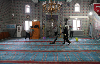 YIL BOYU SÜREN TEMİZLİKLER RAMAZAN AYI İÇİN SIKLAŞTIRILDI