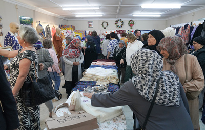 "AHMET ATAÇ İKİ METRELİK KUMAŞ İLE AİLEMİZİ GİYDİRMEYİ ÖĞRETTİ"