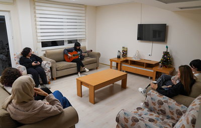 BAŞKAN ATAÇ: "GENÇLERİMİZİN YANINDAYIZ"