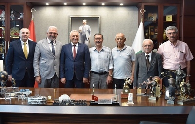 EMEKLİLERDEN BAŞKAN ATAÇ'A ZİYARET