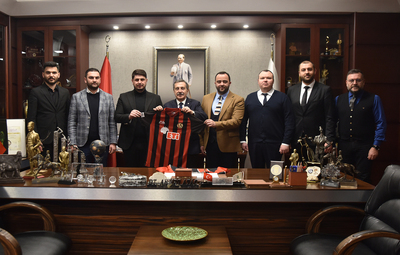 ESKİŞEHİRSPOR YÖNETİMİNDEN BAŞKAN ATAÇ'A ZİYARET