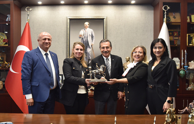 MUHTARLARDAN BAŞKAN ATAÇ'A TEŞEKKÜR ZİYARETİ