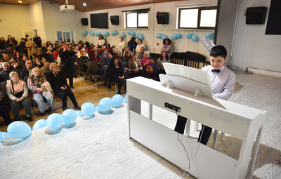 ÖZEL BİREYLERDEN ÖZEL RESİTAL