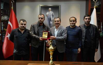 KUPAYI BAŞKAN ATAÇ'A GETİRDİLER
