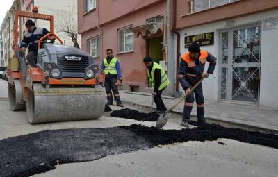 FEN İŞLERİ MÜDÜRLÜĞÜ ÇALIŞMALARINI SÜRDÜRÜYOR