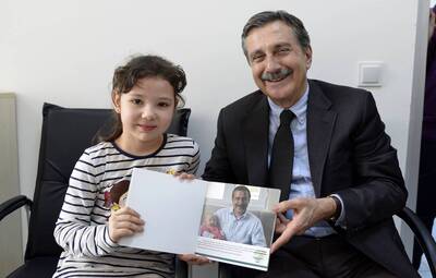 BAŞKAN ATAÇ VE MİNİK İREM'İN KEYİFLE KARŞILAŞMASI