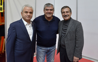 BAŞKAN ATAÇ'TAN ESKİŞEHİR KİTAP FUARI'NA ZİYARET