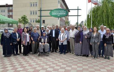HOBİ BAHÇELERİNDE FİDE DAĞITILDI