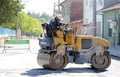 ÇAMLICA MAHALLESİ'NDE YOL ÇALIŞMASI