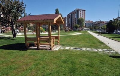 TEPEBAŞI PARKLARLA DONATILIYOR