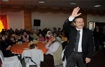 TEPEBAŞI BELEDİYESİ'NDEN "KADINLAR GÜNÜ" EĞLENCESİ