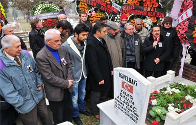 DOSTLARI VE SEVENLERİ KALECİ SİNAN’I UNUTMADI