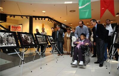 FOTOĞRAFLARLA “SARIŞIN BİR KURT”