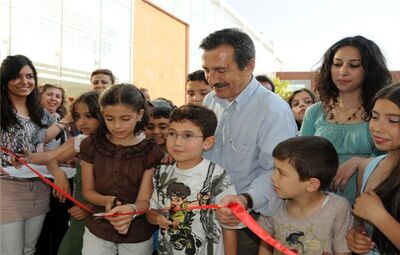 DÜNYAYI KURTARACAK ÇOCUKLAR SERGİSİ AÇILDI