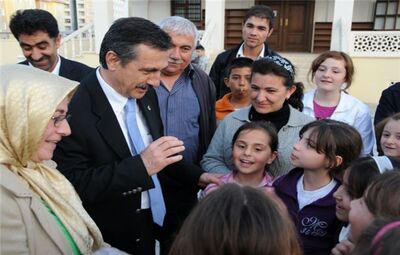 BAŞKAN ATAÇ, TOKİ SAKİNLERİNİN SORUNLARINI DİNLEDİ