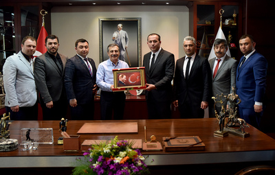 SERVİSÇİLER VE HAFRİYATÇILARDAN ATAÇ'A ZİYARET